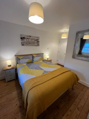 Apartment 12, Sea Wharf